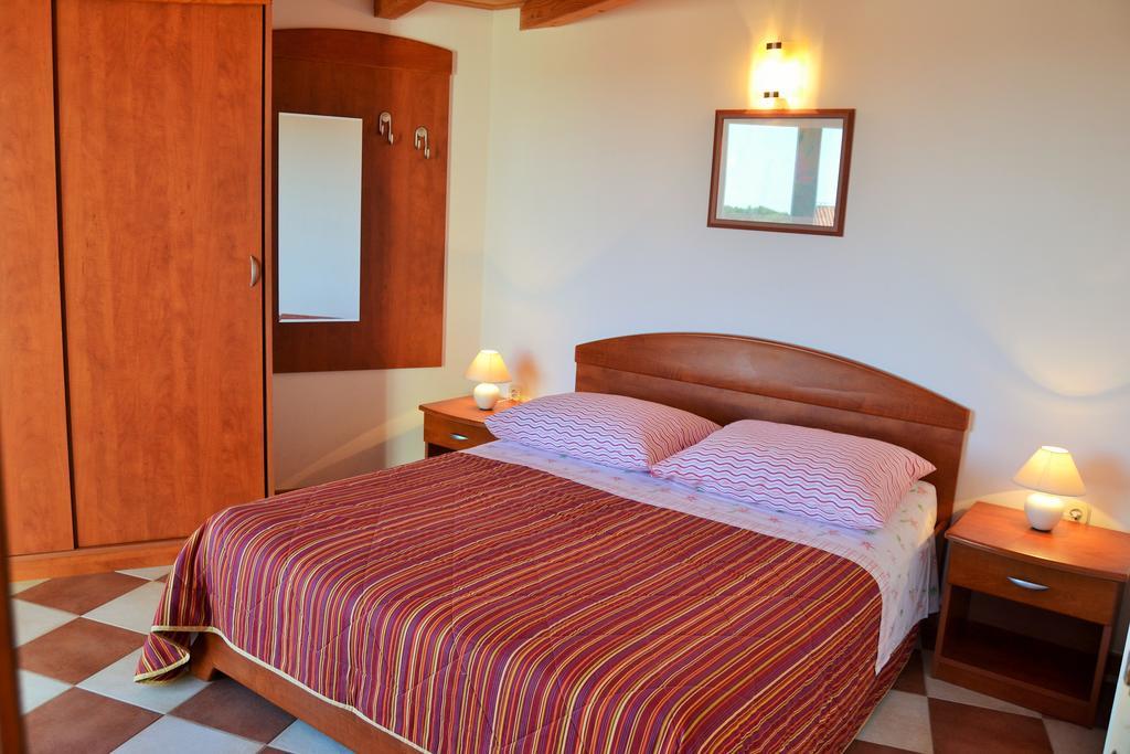 Apartments Green Village Премантура Стая снимка