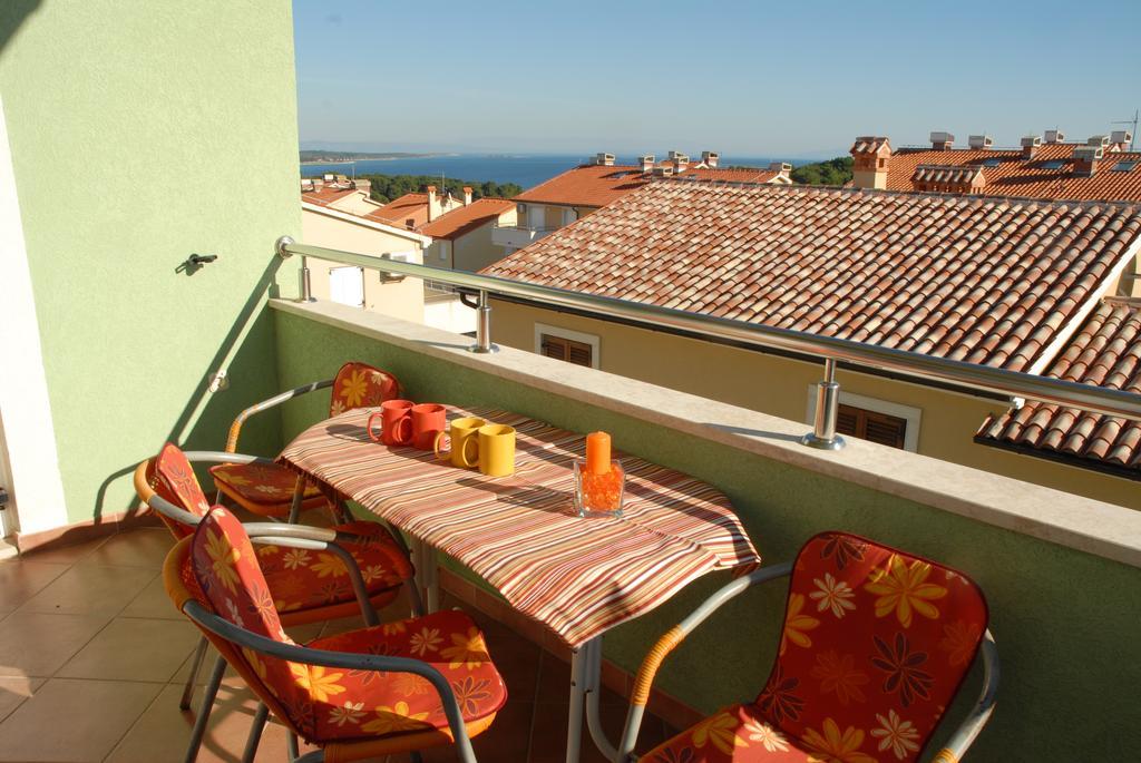 Apartments Green Village Премантура Стая снимка