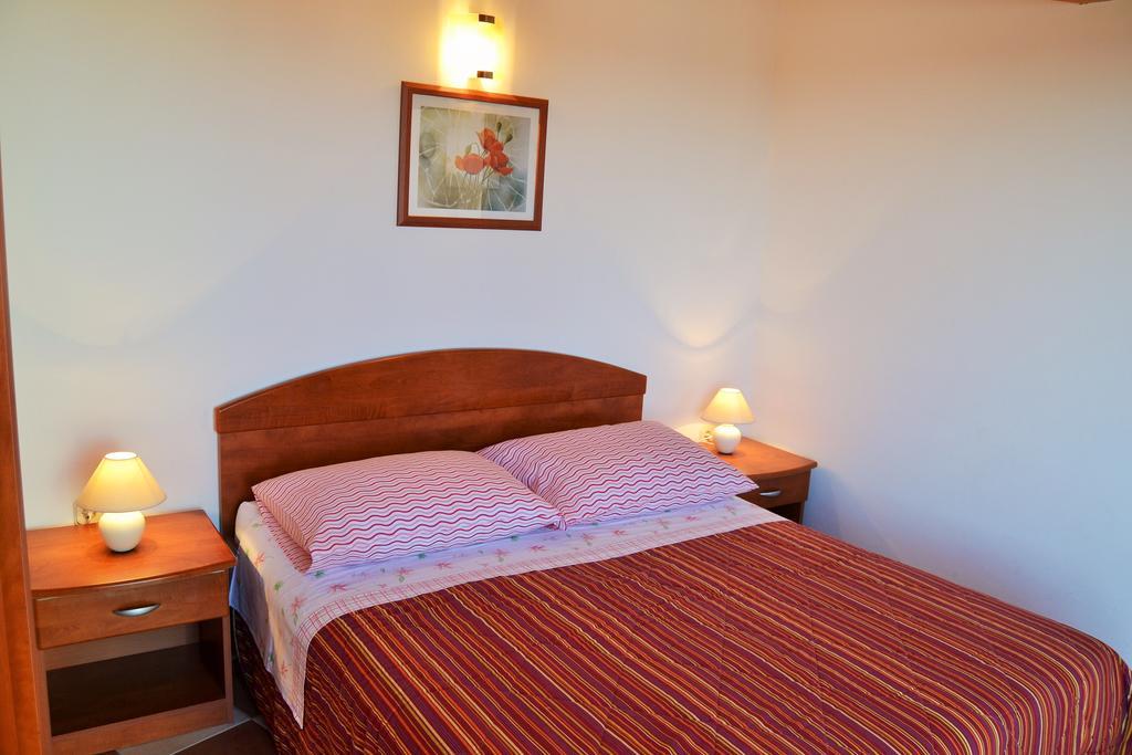 Apartments Green Village Премантура Стая снимка