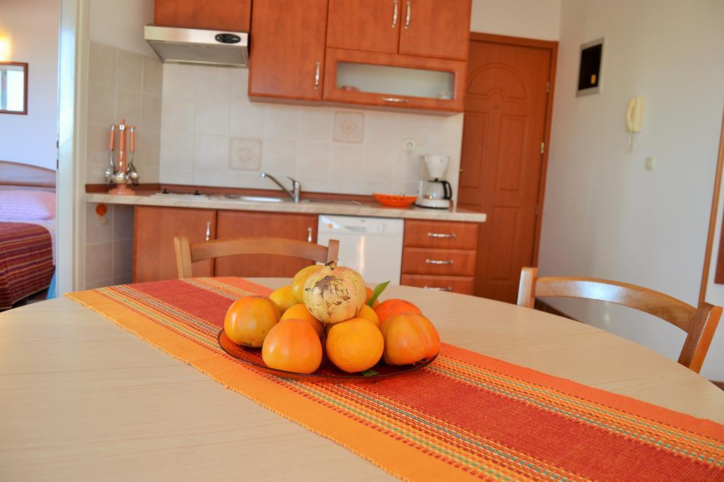 Apartments Green Village Премантура Стая снимка