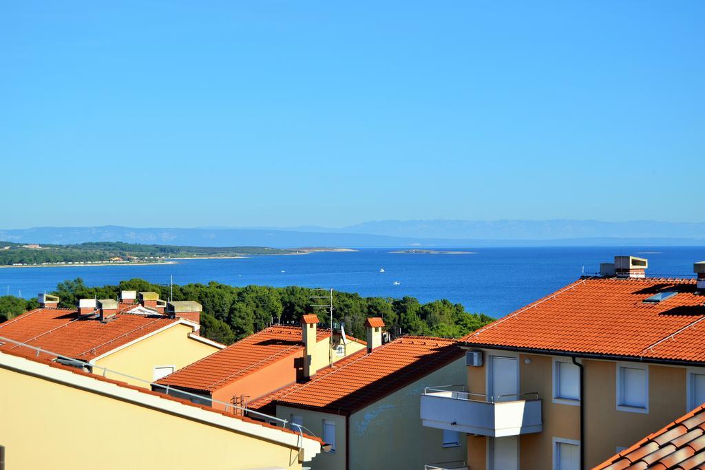 Apartments Green Village Премантура Стая снимка